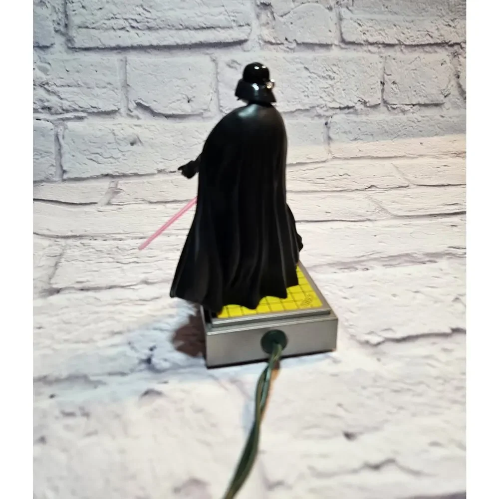 1997 Hallmark Star Wars Darth Vader Magic Light Voice Ornament QXI7531 Box VTG
